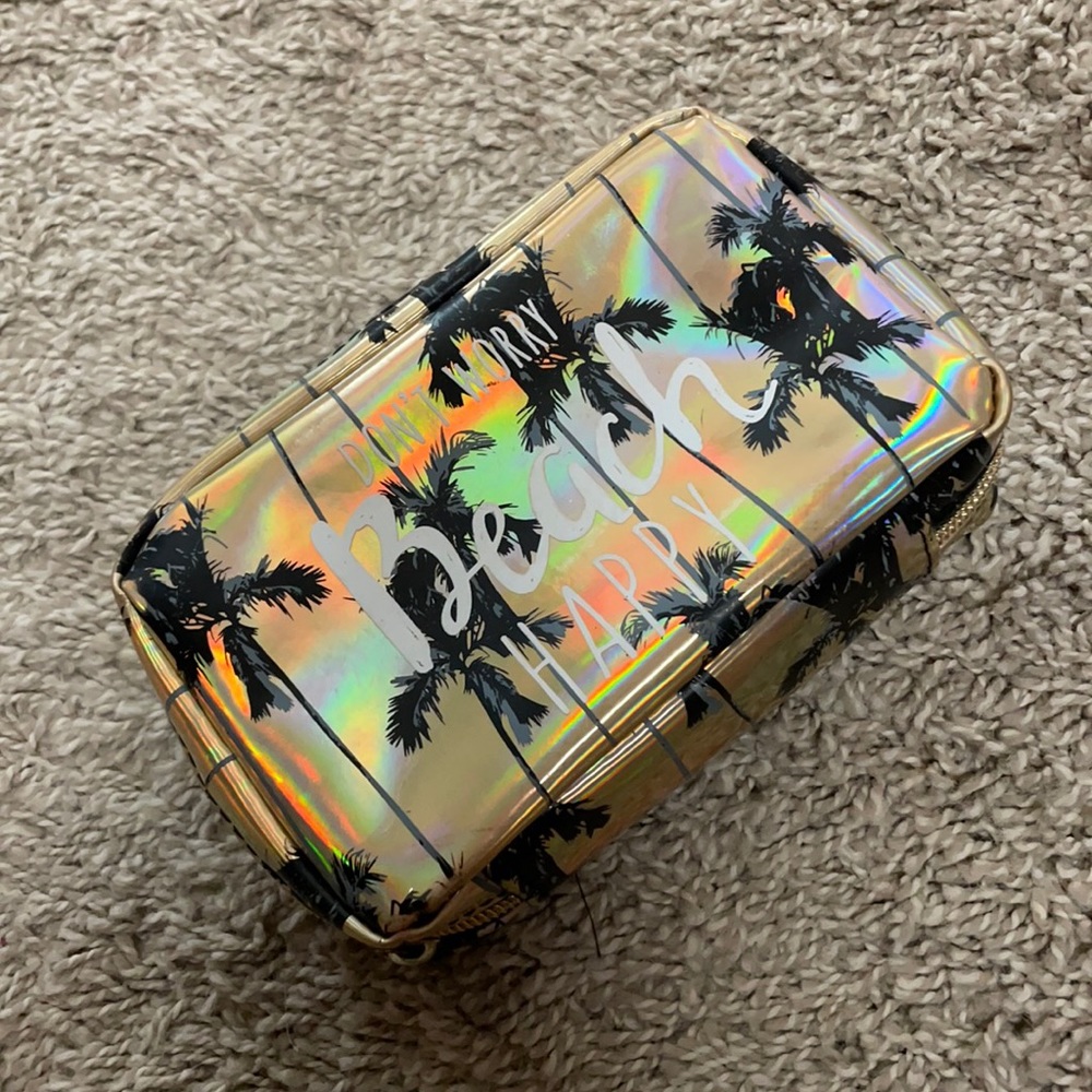 Don’t Worry Beach Happy Travel Pouch